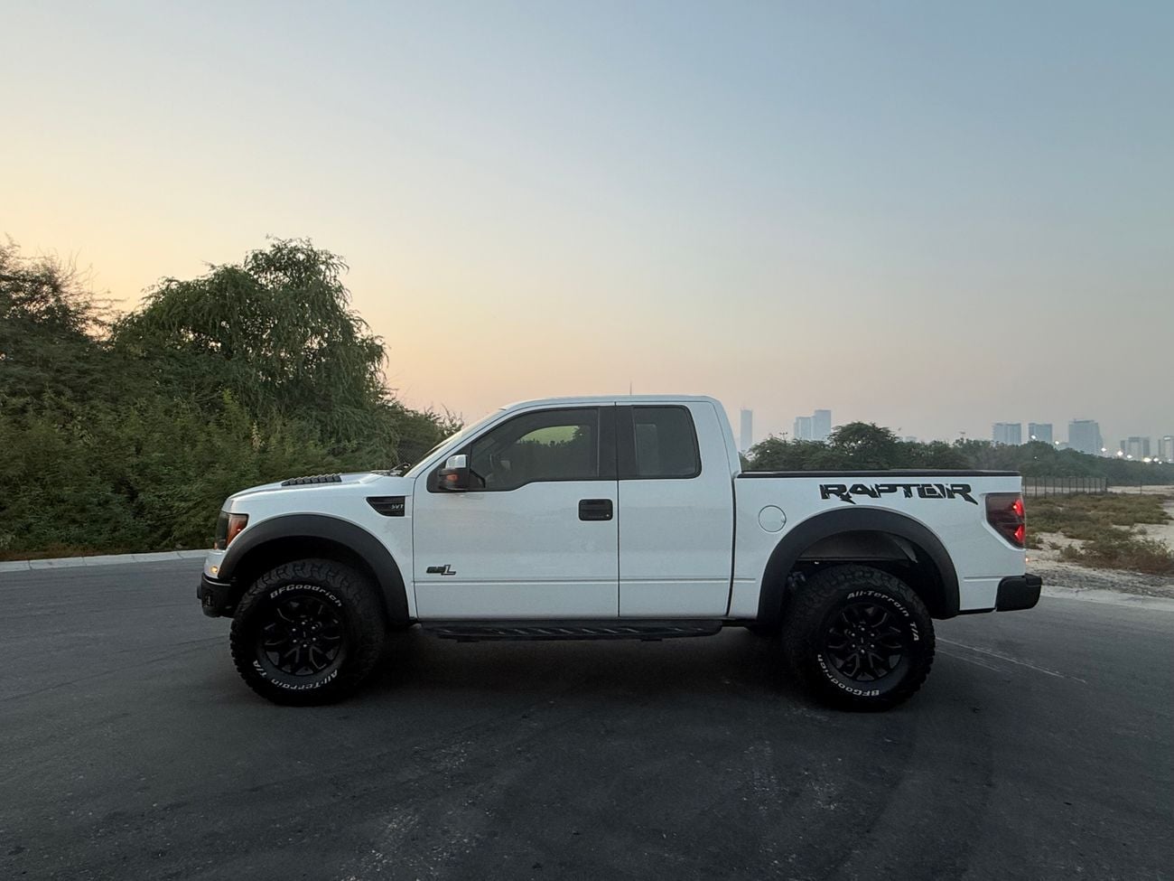 Ford F-150 SVT RAPTOR SUPER CAB