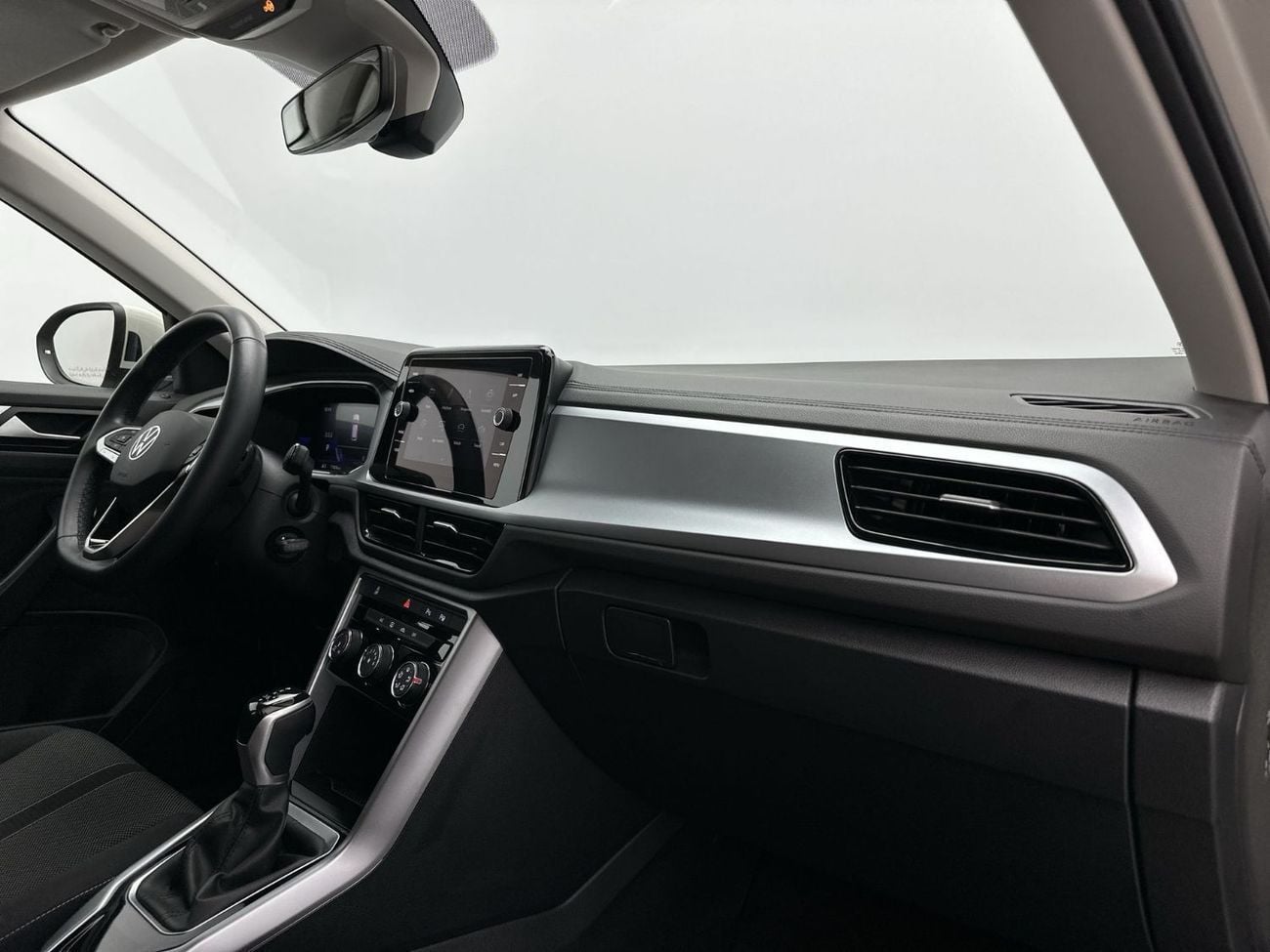 Volkswagen T-ROC LIFE 2L | Smart Crossover with Camera & Park Sensors | VW Certified | GCC Spec