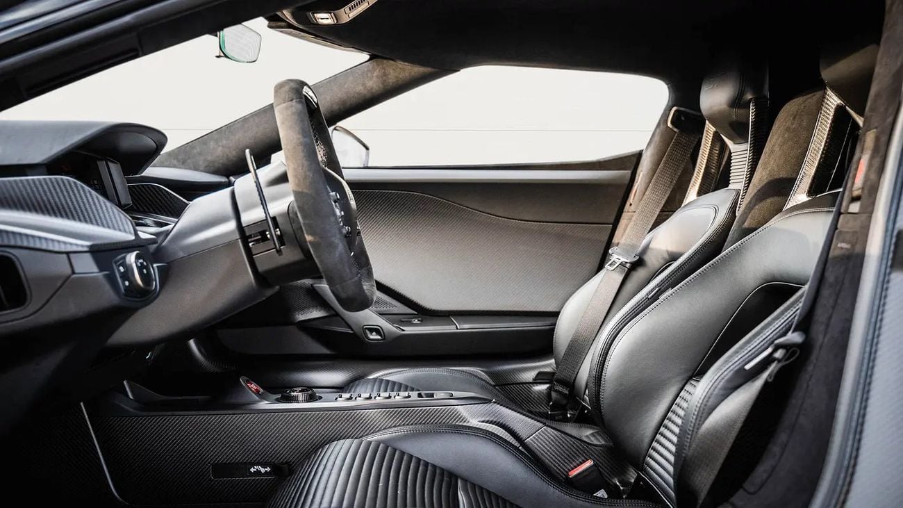 فورد جي تي LIQUID CARBON 1 OF 25 + FULL CARBON BODY !!!