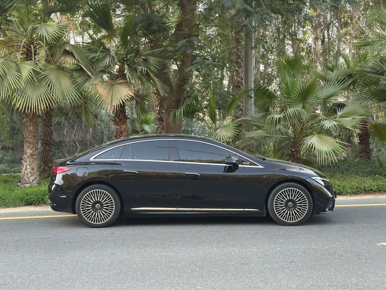 مرسيدس بنز EQE 350+ ستاندارد EQE 350 | 2023 | 4MATIC | 292HP