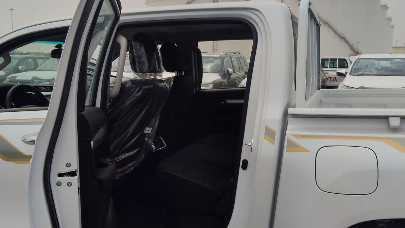 Toyota Hilux SR5 (NON GCC)