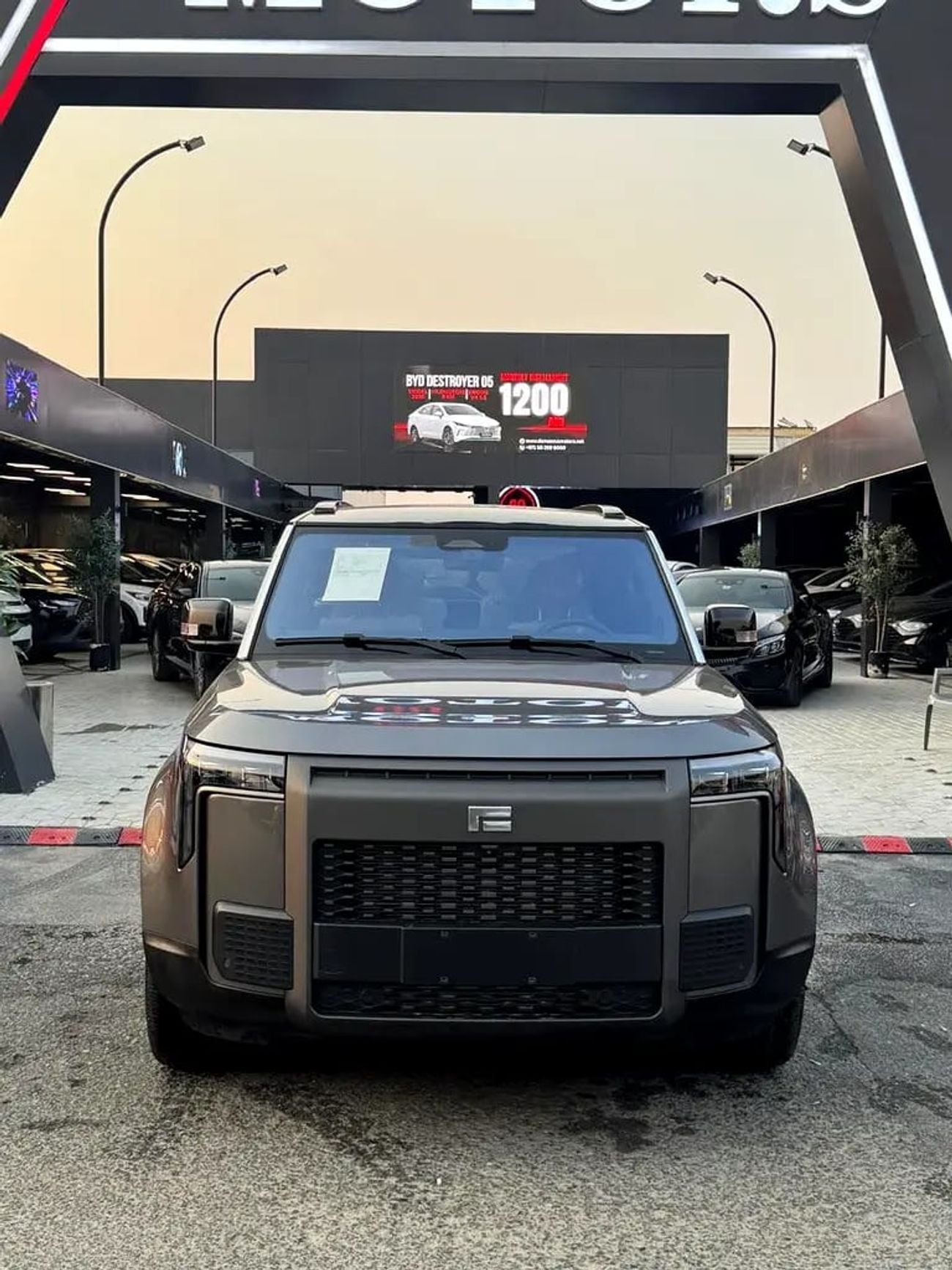 ROX 01 PRESTIGE Chinese Specs Luxury EREV SUV