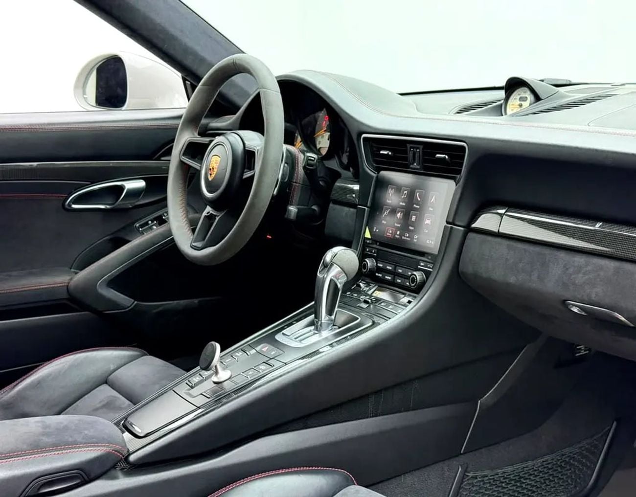 Porsche 911 GT3, Service History, Carbon Fiber Interior, Fully Loaded, GCC