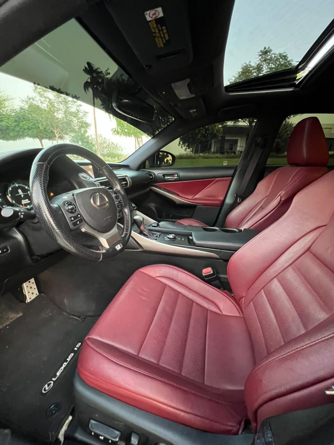 لكزس IS 350 F SPORT PLATINUM