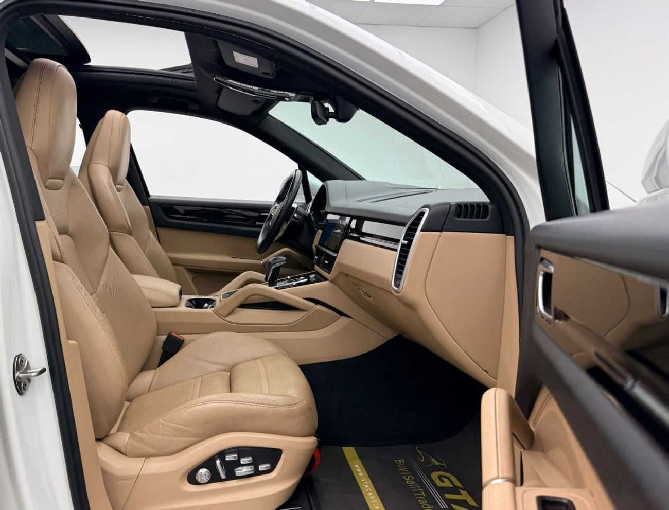 Porsche Cayenne STANDARD