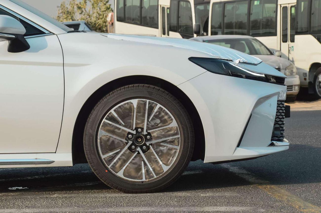 تويوتا كامري GLE HEV 2.5L FWD SEDAN 2026
