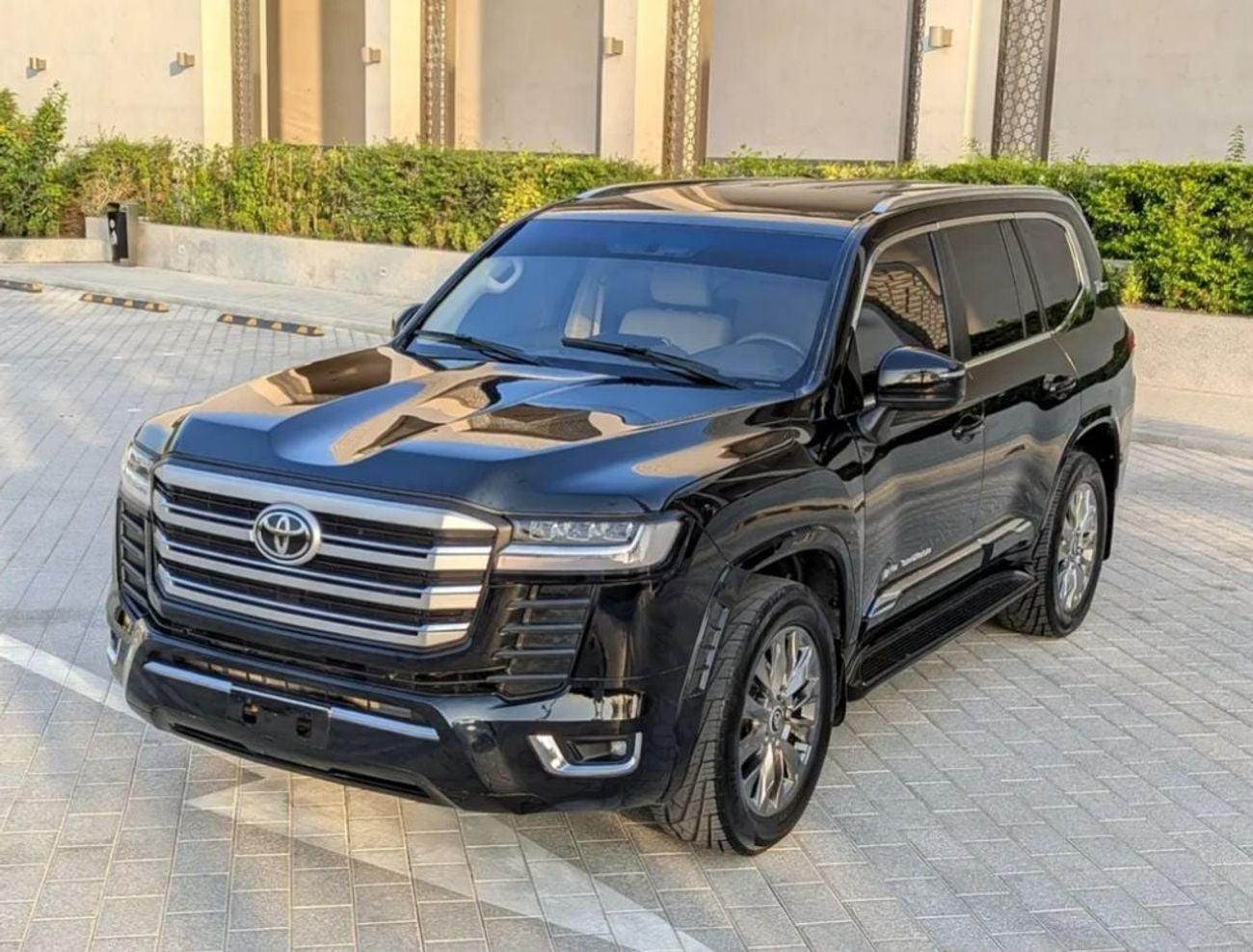 Toyota Land Cruiser GXR Toyota landcruise 2020Model Facelifted 2025 4.0L V6 petrol Engine Colour Black push start Transm