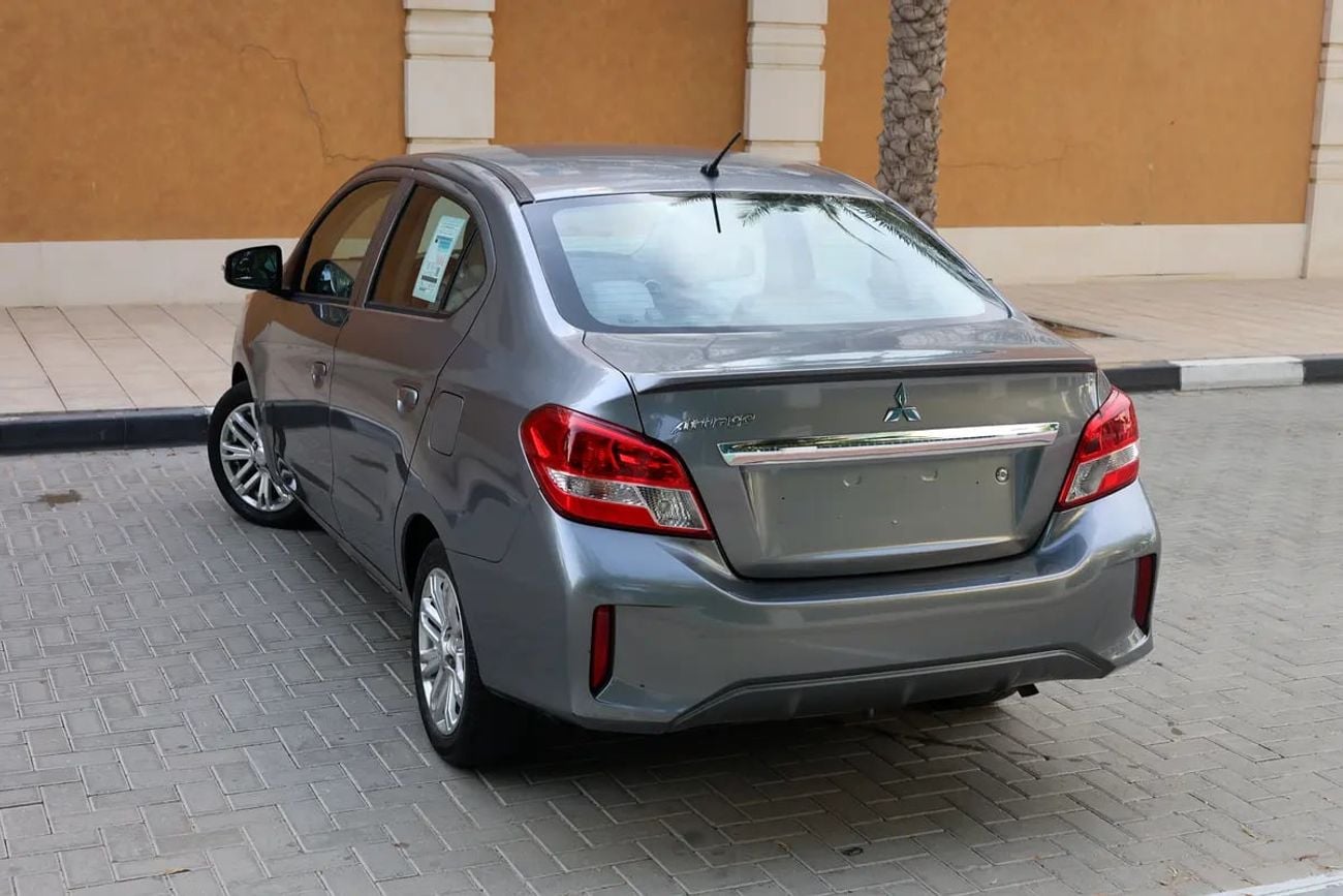 ميتسوبيشي اتراج جي إل إكس - GCC Specs - Low Mileage