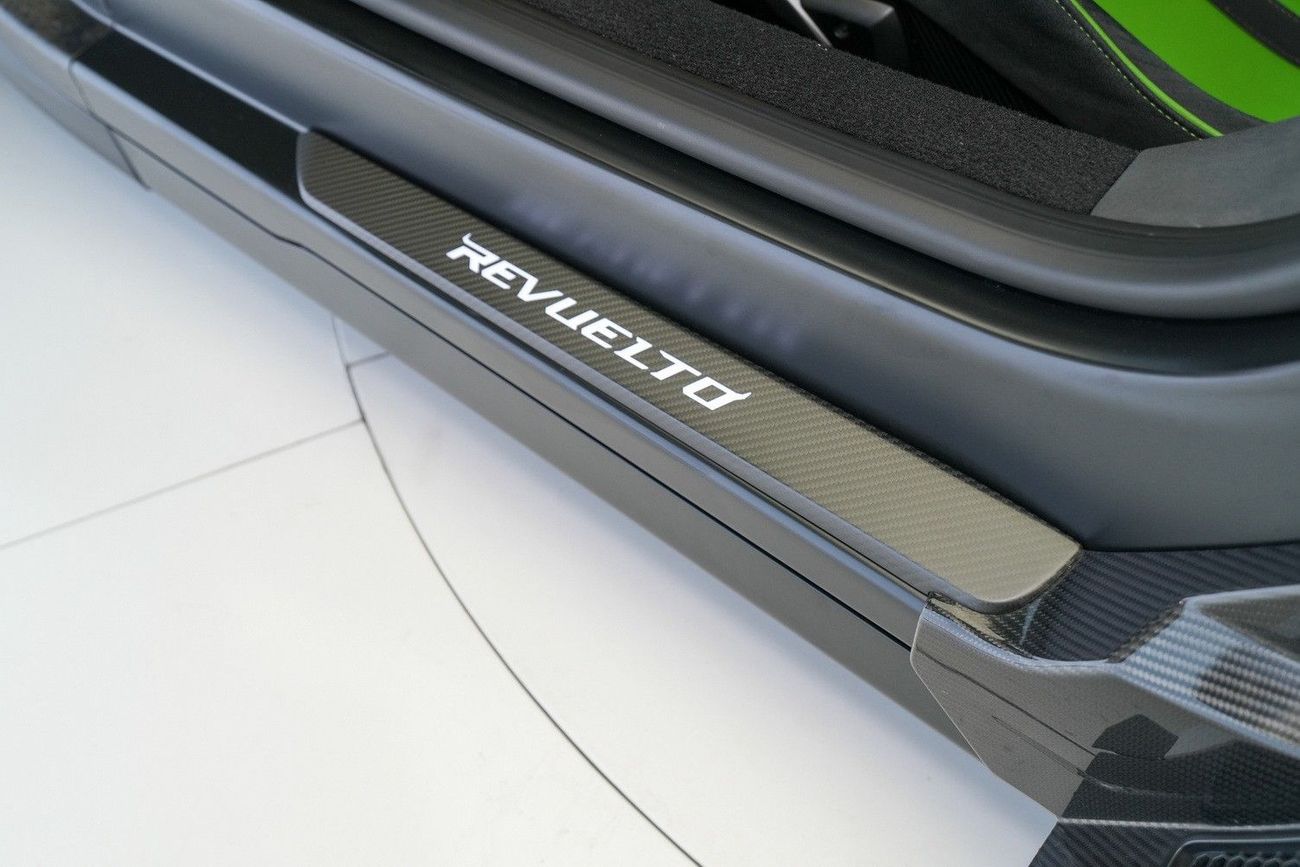 لامبورغيني ريفويلتو STANDARD
