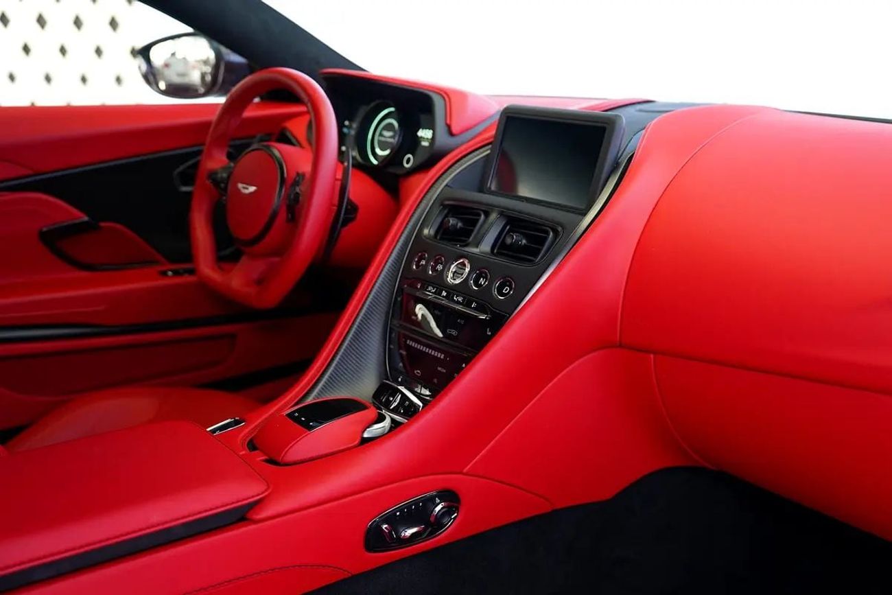 أستون مارتن DB11 AMR 5.2L
