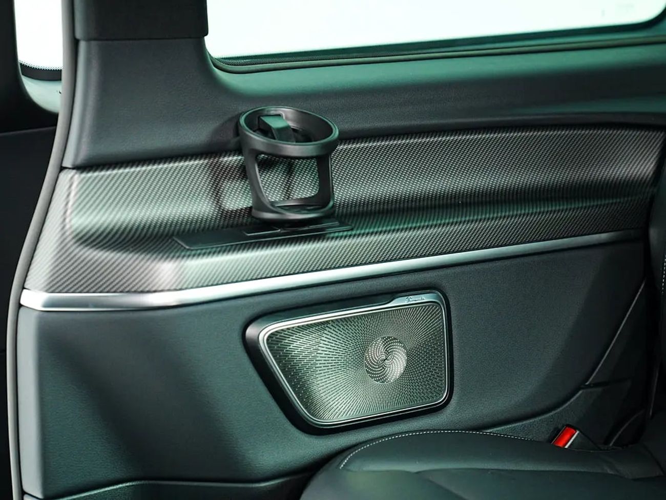 مرسيدس بنز V 300 AVANTGARDE Dealer WARRANTY | GCC SPECS | V300 AMG Line
