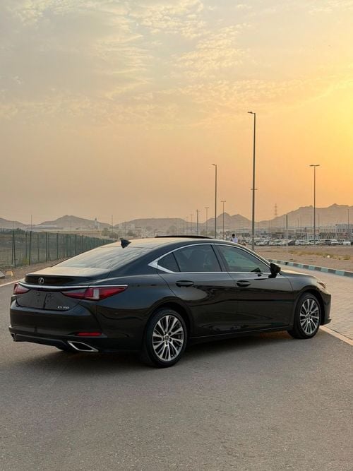 لكزس ES 350 PLATINUM