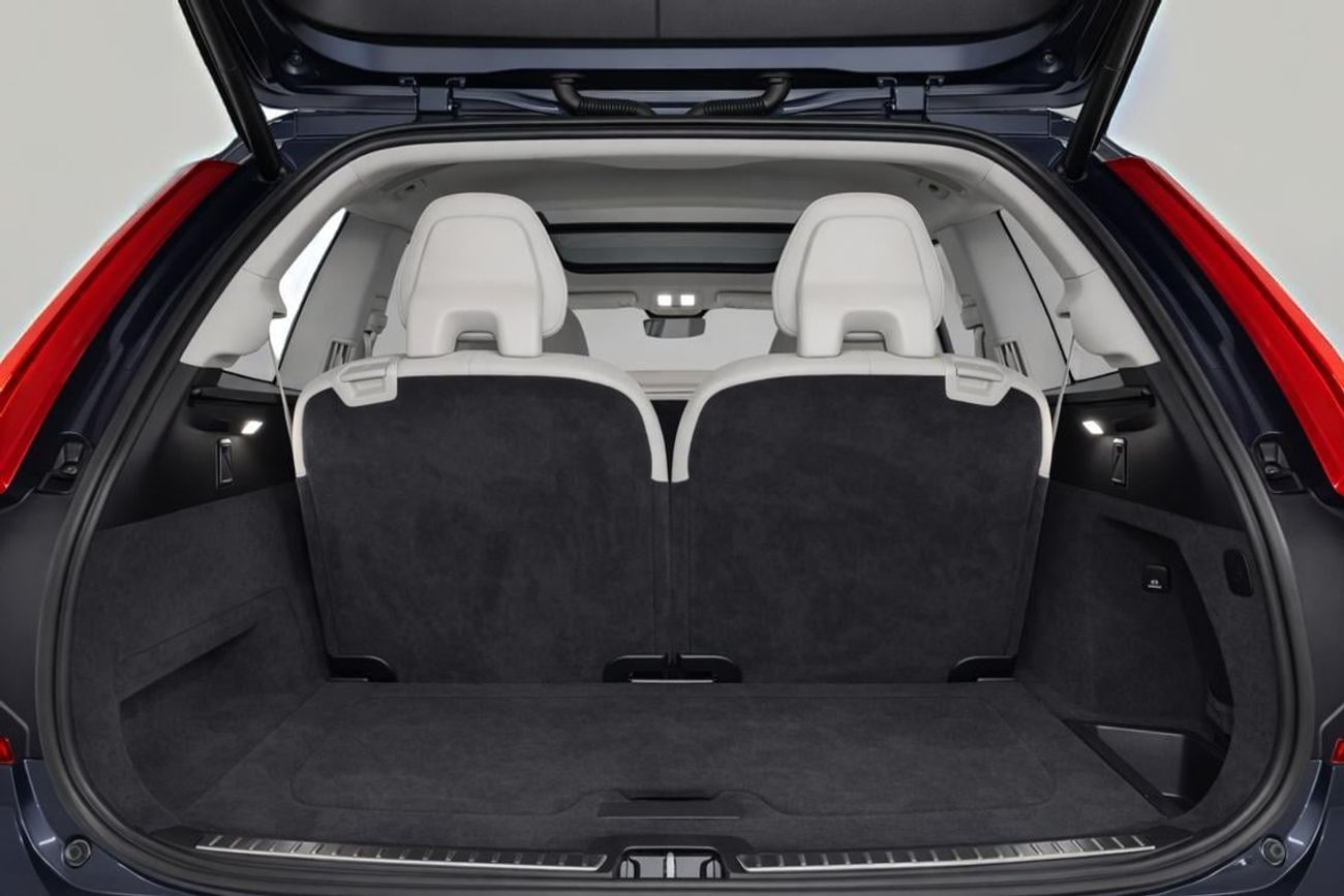 فولفو XC 90 بلس برايت كارس24 هي سوق ضخم للسيارات المستعملة موثوق ومضمون ٪كارس24 هي سوق ضخم للسيارات المستعملة موثوق ومضمون