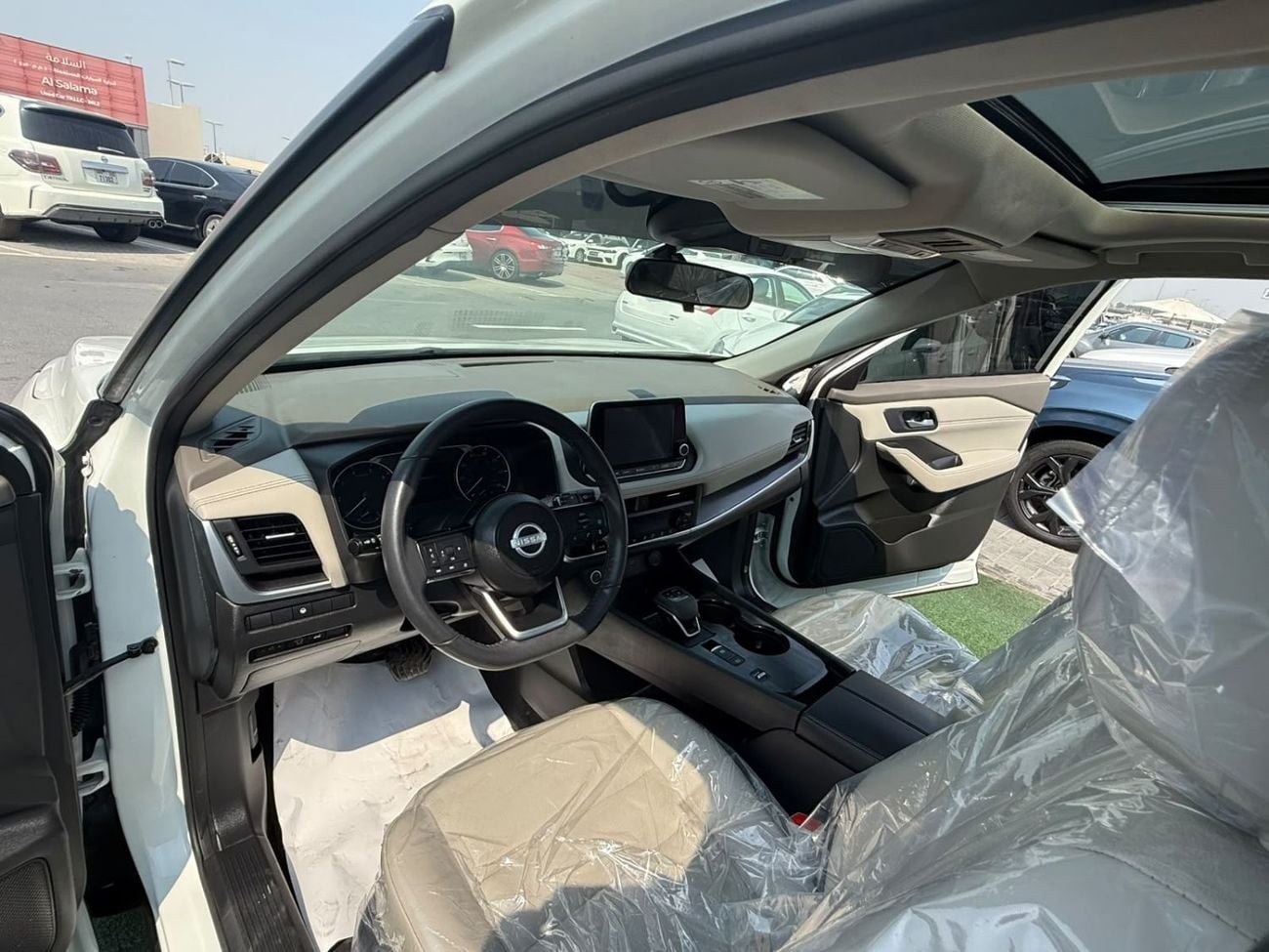 Nissan Rogue PLATINUM Full - panoramic view - 360 camera