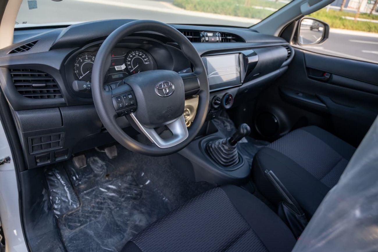 Toyota Hilux GL - Standard 2.7 4x4 Petrol Manual Transmission