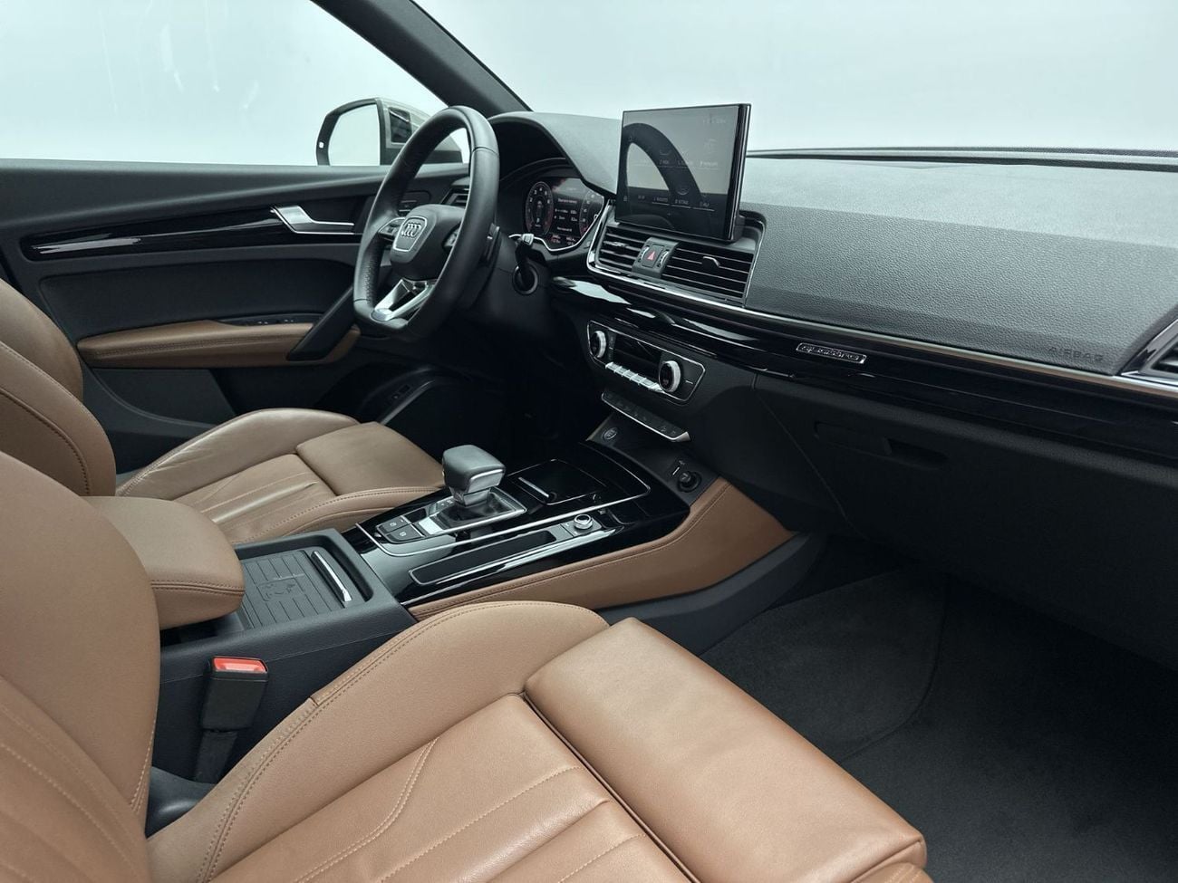 Audi Q5 45 TFSI S-LINE quattro 249hp (Ref# 27033)