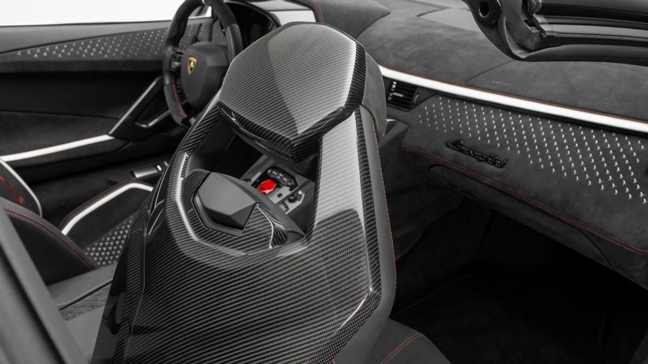 Lamborghini Aventador ULTIMAE Roadster - 2022 - GCC Specs