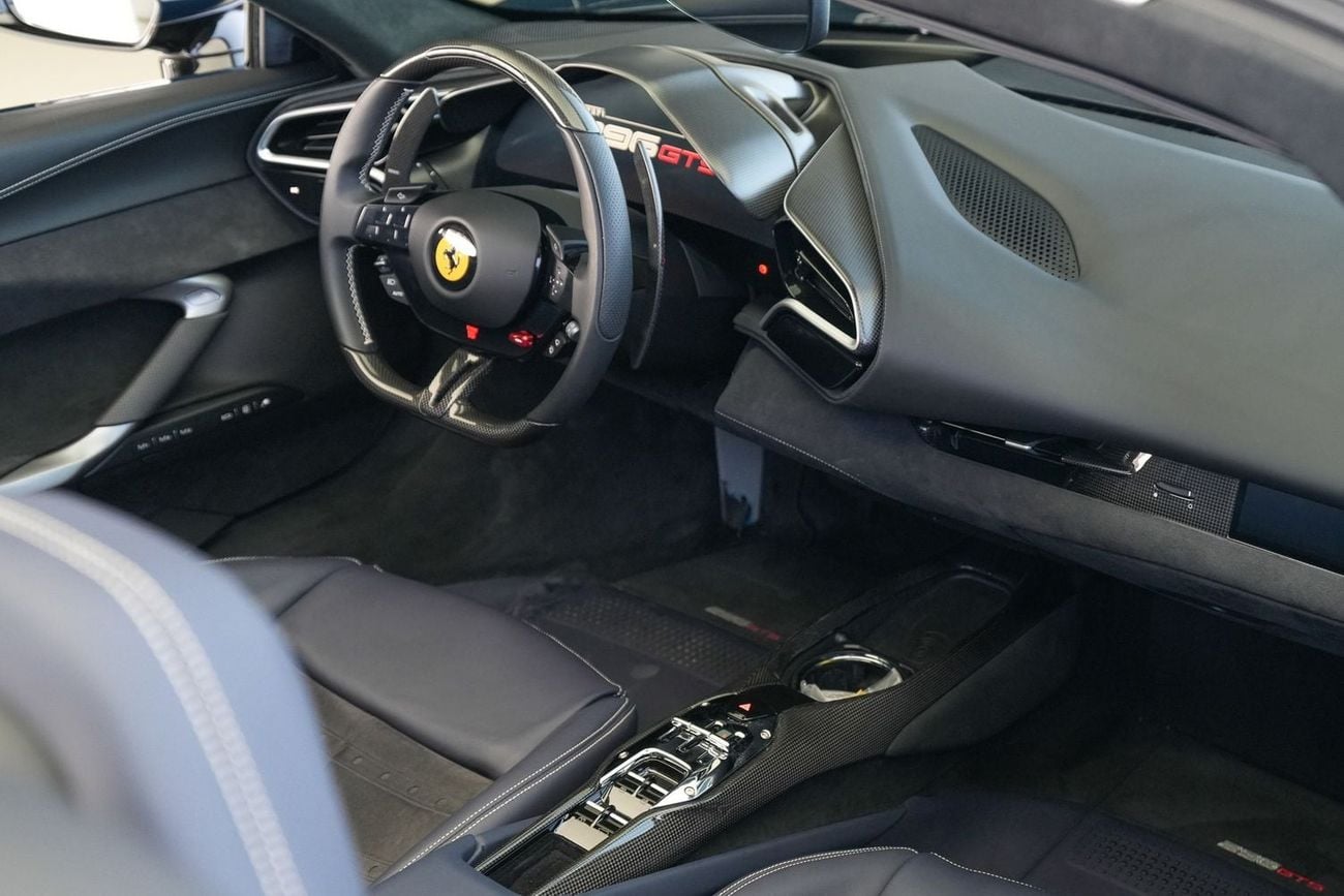 فيراري 296 GTB GTS