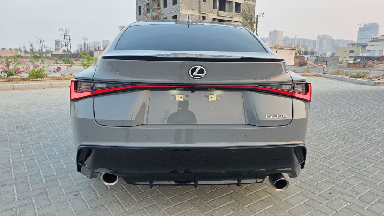لكزس IS 350 F SPORT نسخة خاصة