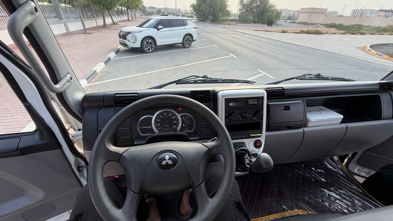 Mitsubishi Canter STANDARD
