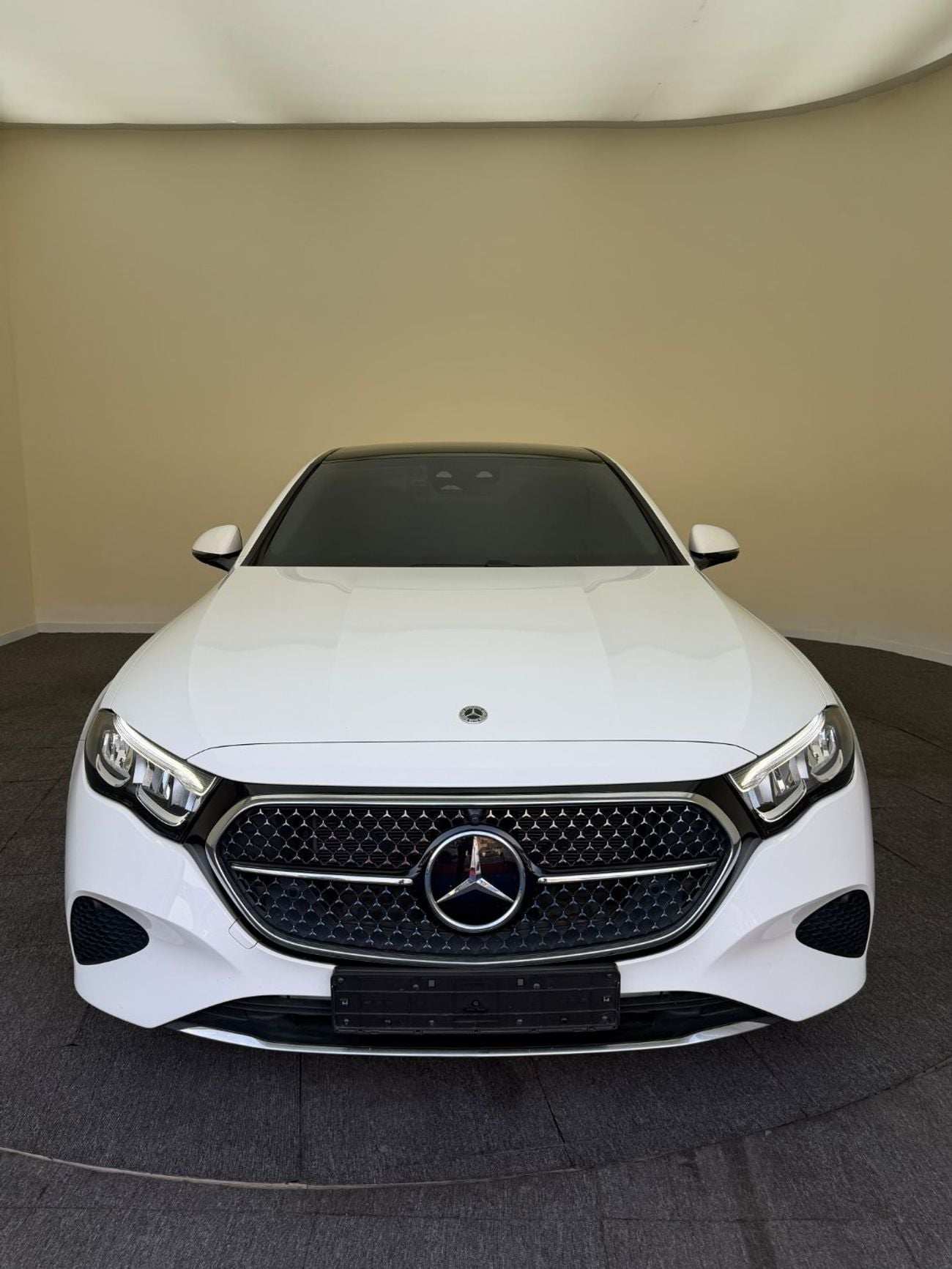Mercedes Benz E200