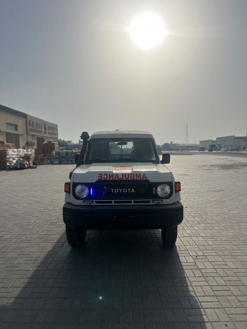 Toyota Land Cruiser 70 LC 78 HARDTOP 4.0L MT LC hardtop 3 Doors 4.2 diesel Ambulance