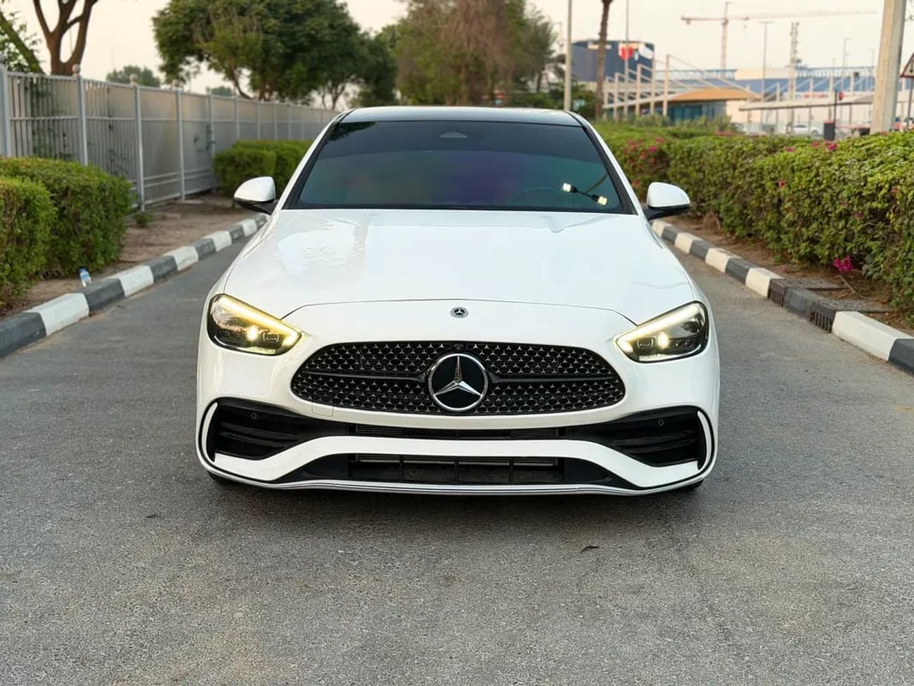 مرسيدس بنز C 200 C200 GCC Specs