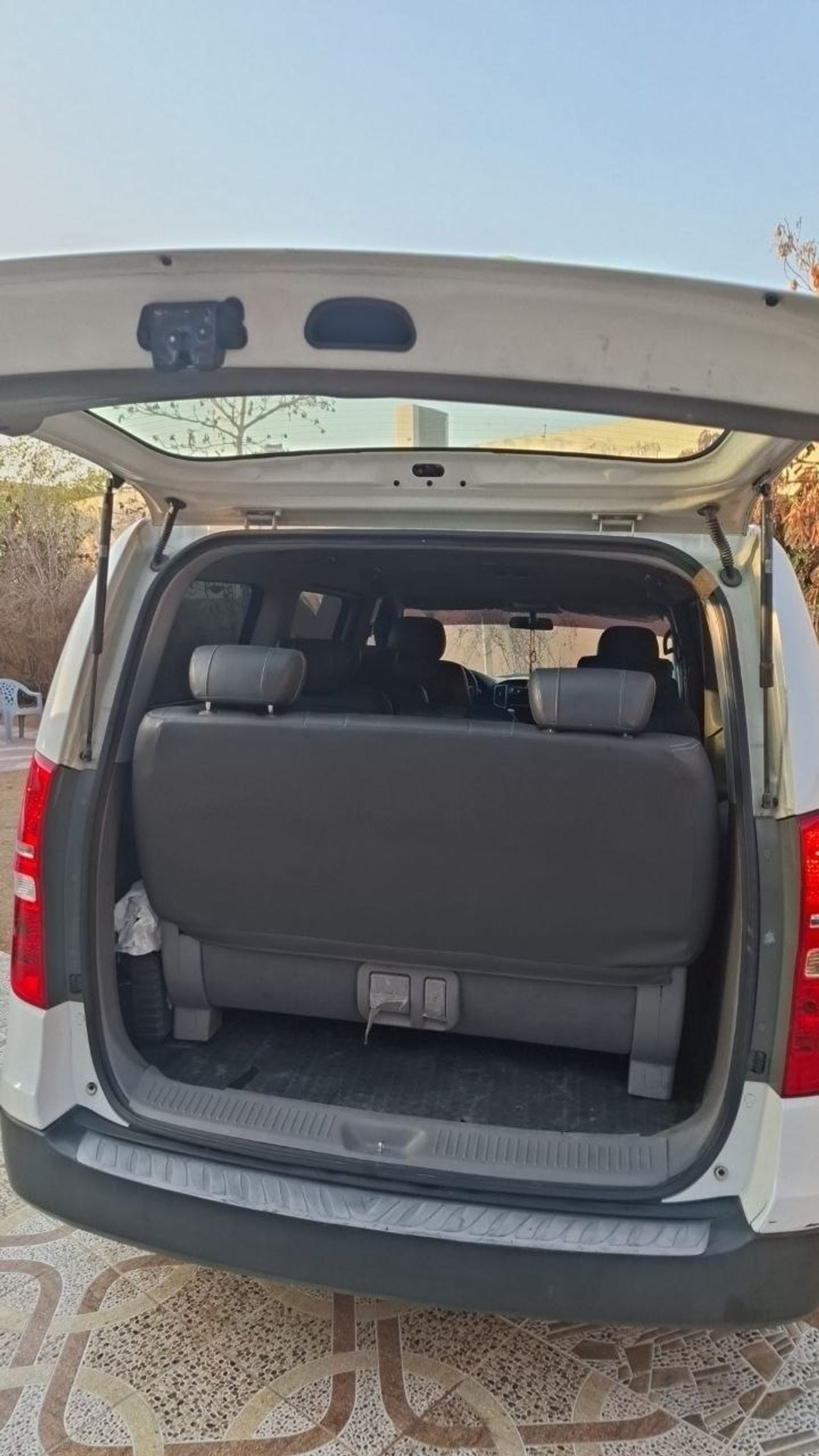 Hyundai H-1 GL