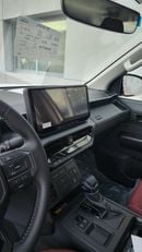 Toyota Hilux GLX 2.7 Petrol