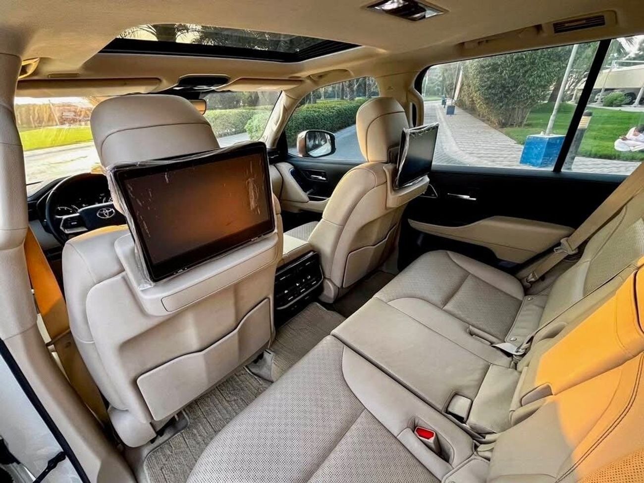 Toyota Land Cruiser VXR