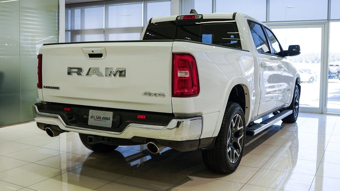 RAM 1500 LARAMIE CREW