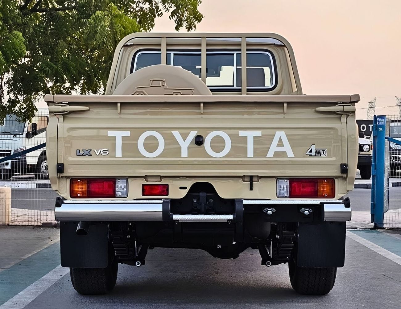 Toyota Land Cruiser Pick Up LC79 SINGLE CABIN || 4.0L PETROL V6 A/T | RADAR | FULL OPTION (CODE # SC)