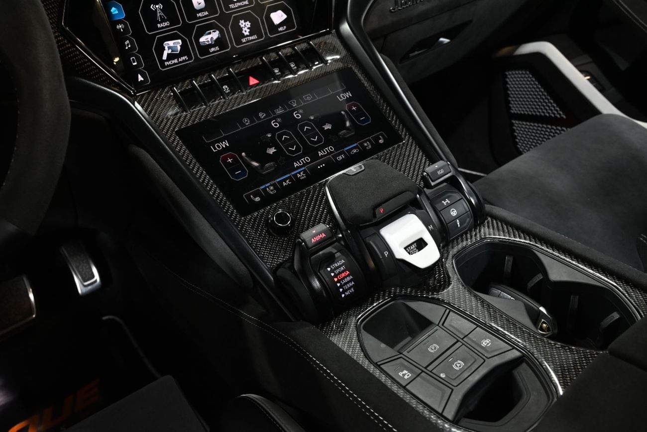 Lamborghini Urus Performante 2020 Lamborghini Urus Performante KIT, Full Service History, 1 Year Warranty, GCC