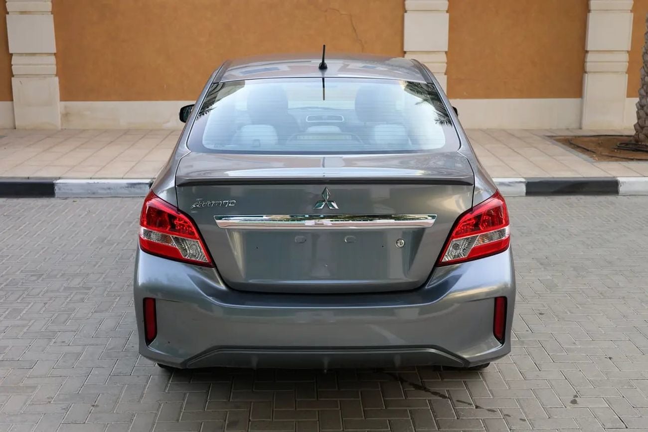 ميتسوبيشي اتراج جي إل إكس - GCC Specs - Low Mileage