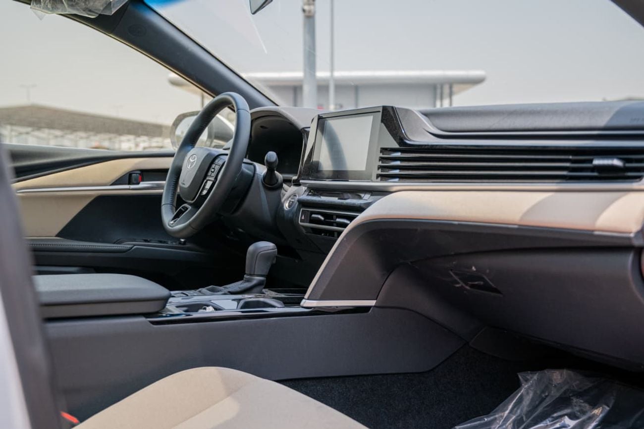 Toyota Camry E HEV 2.5L Automatic 2025