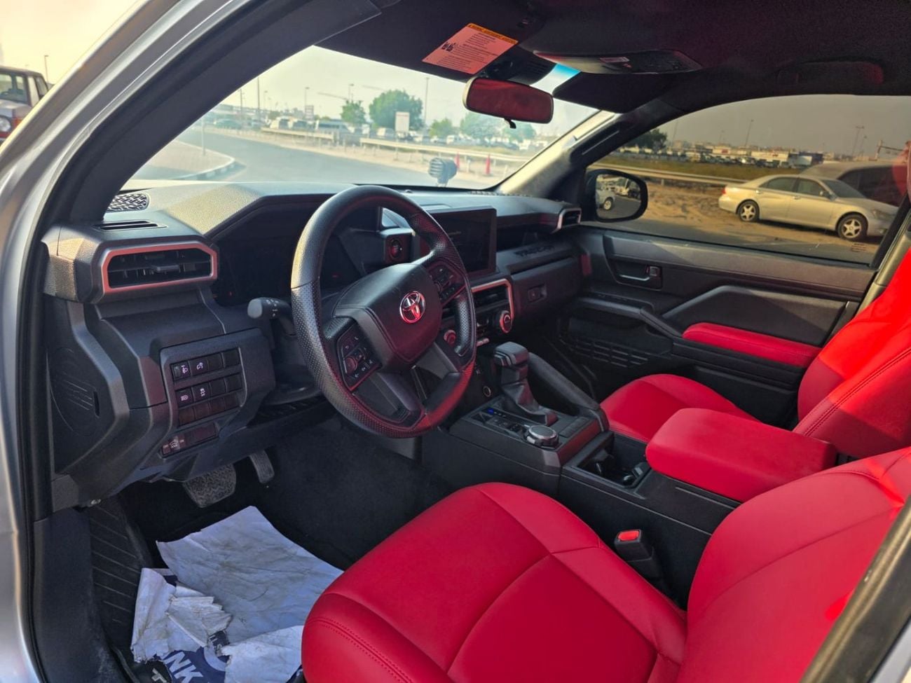 Toyota Tacoma SR5 2.4T (4x4) Push button, leather seats with low mileage