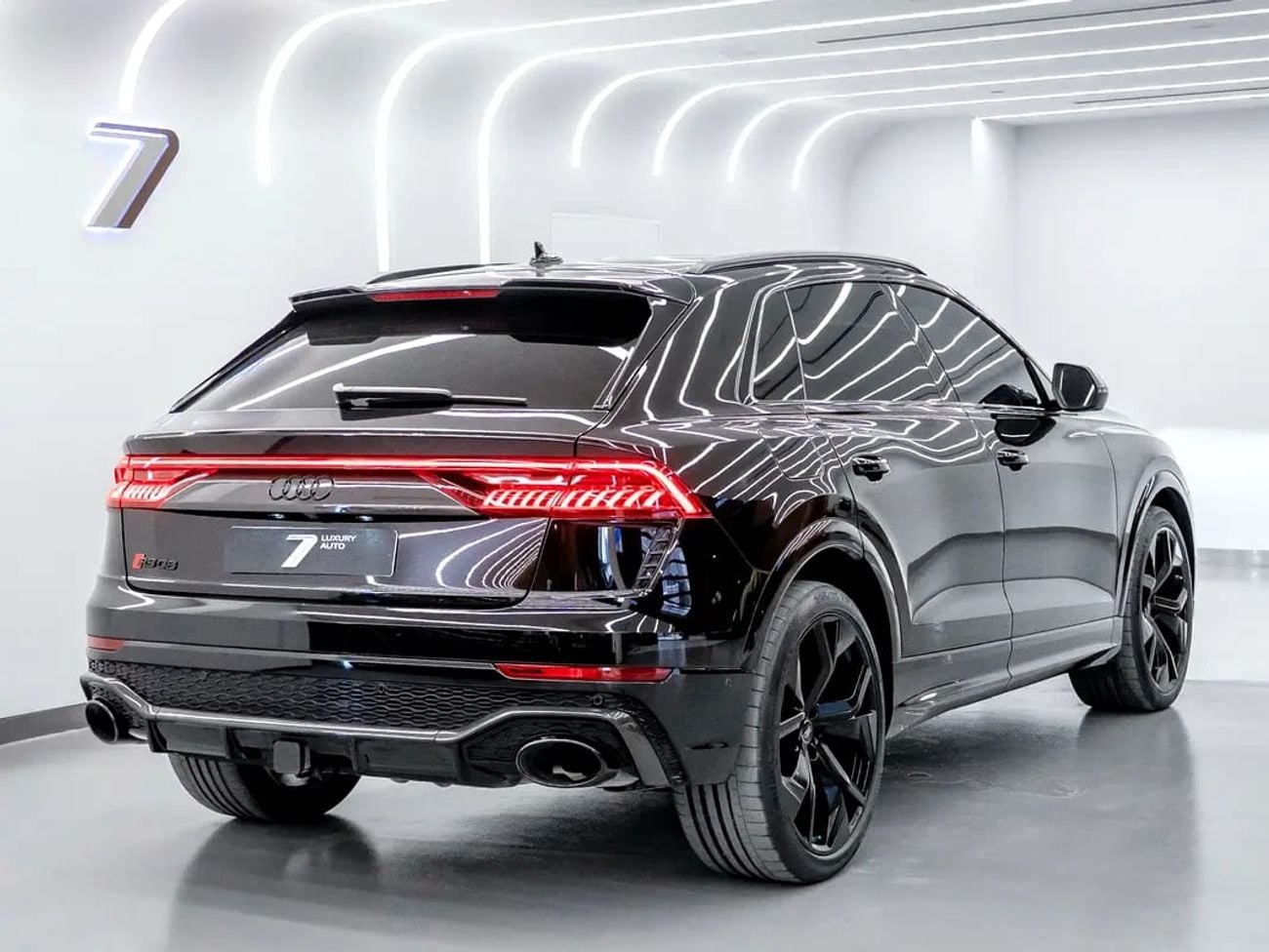 أودي RSQ8 RSQ8 BLACK WITH WARRANTY