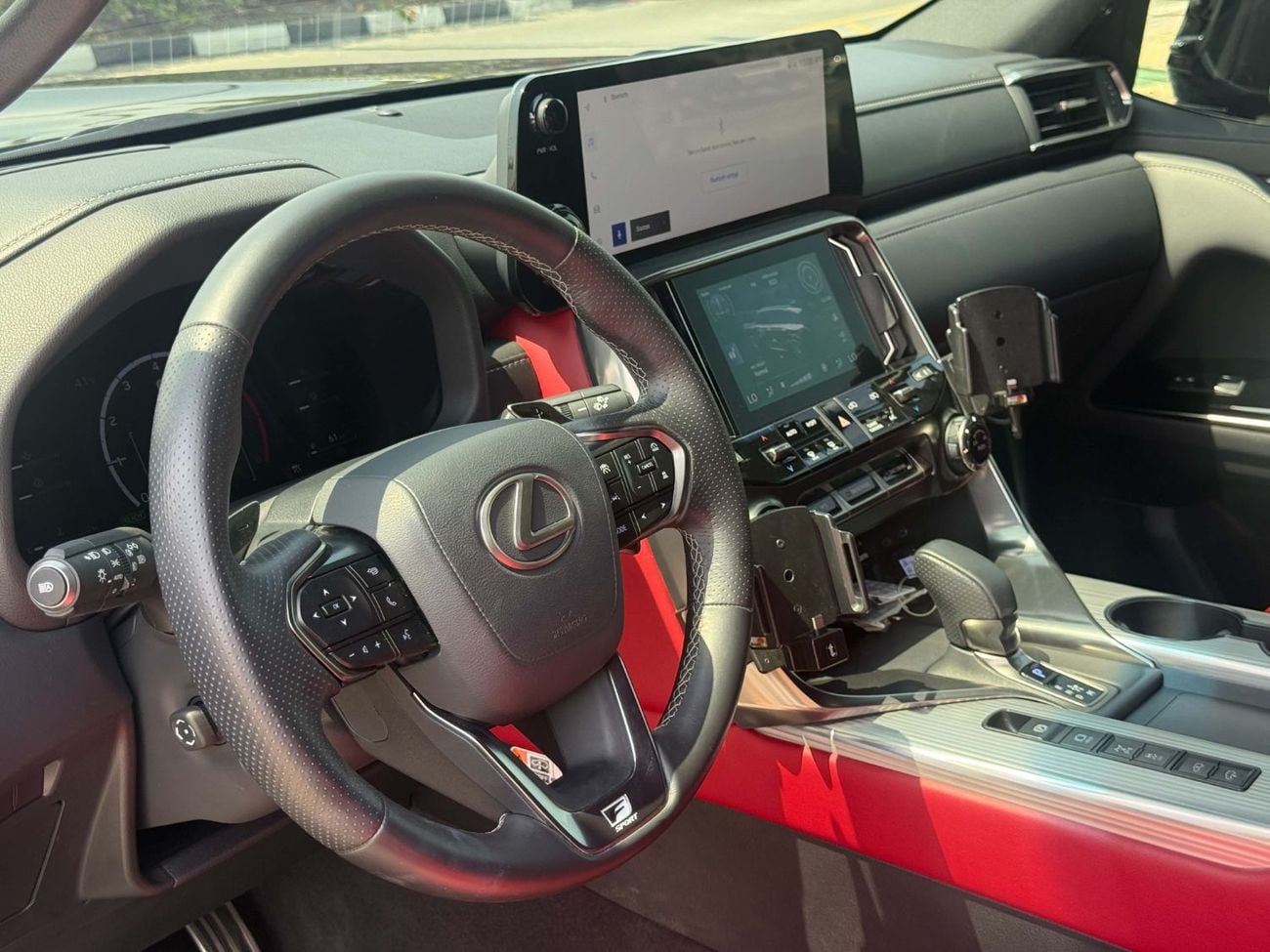 لكزس LX 700h F سبورت **2025** مواصفات مجلس التعاون الخليجي، أنيق ونظيف، أقل