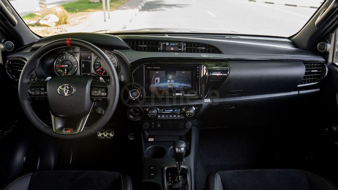 تويوتا هيلوكس GR SPORT TOYOTA HILUX DC