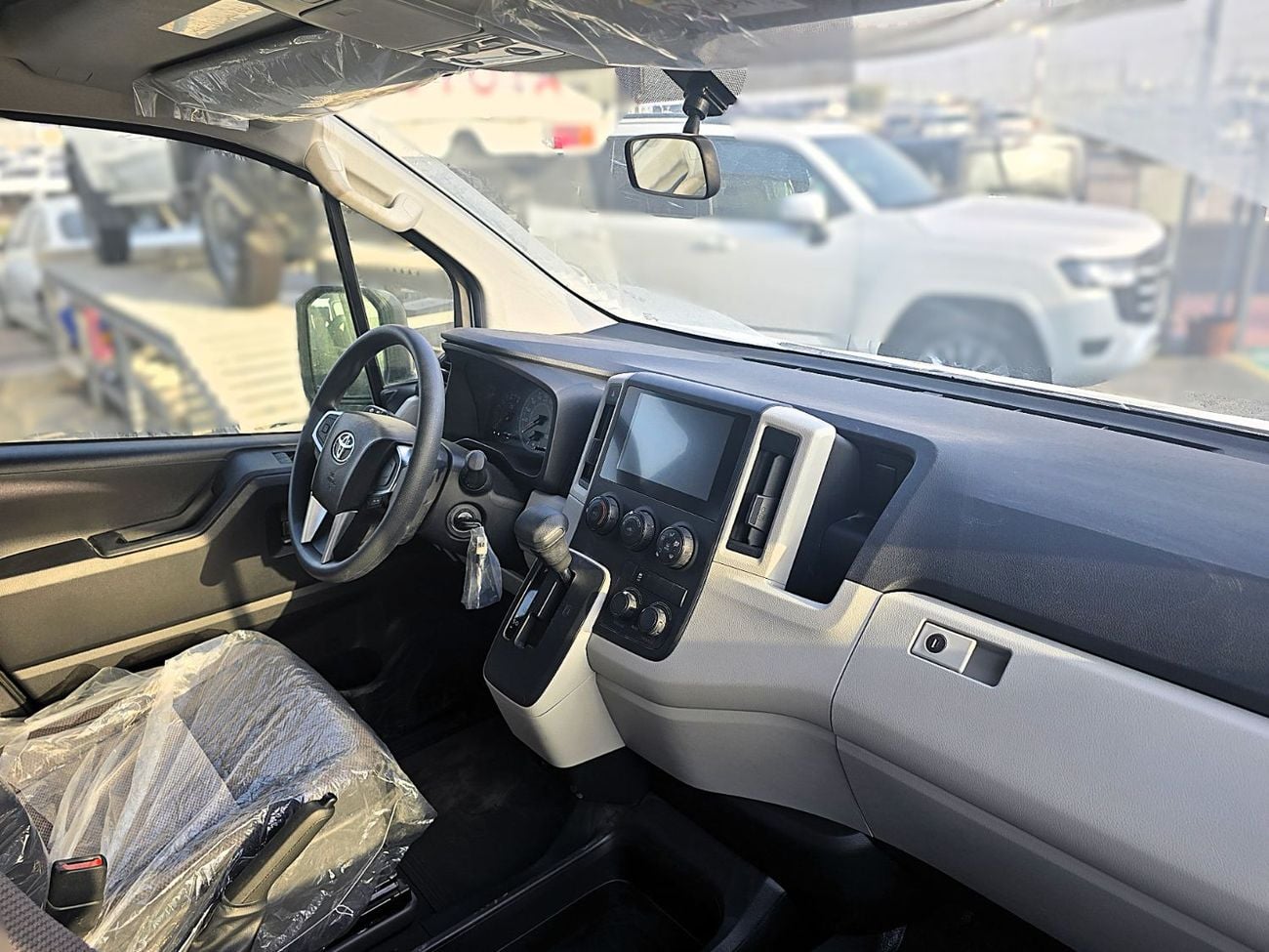 Toyota Hiace DX Toyota Hiace High Roof Black Bump 3.5l A/T White color 2026 Model