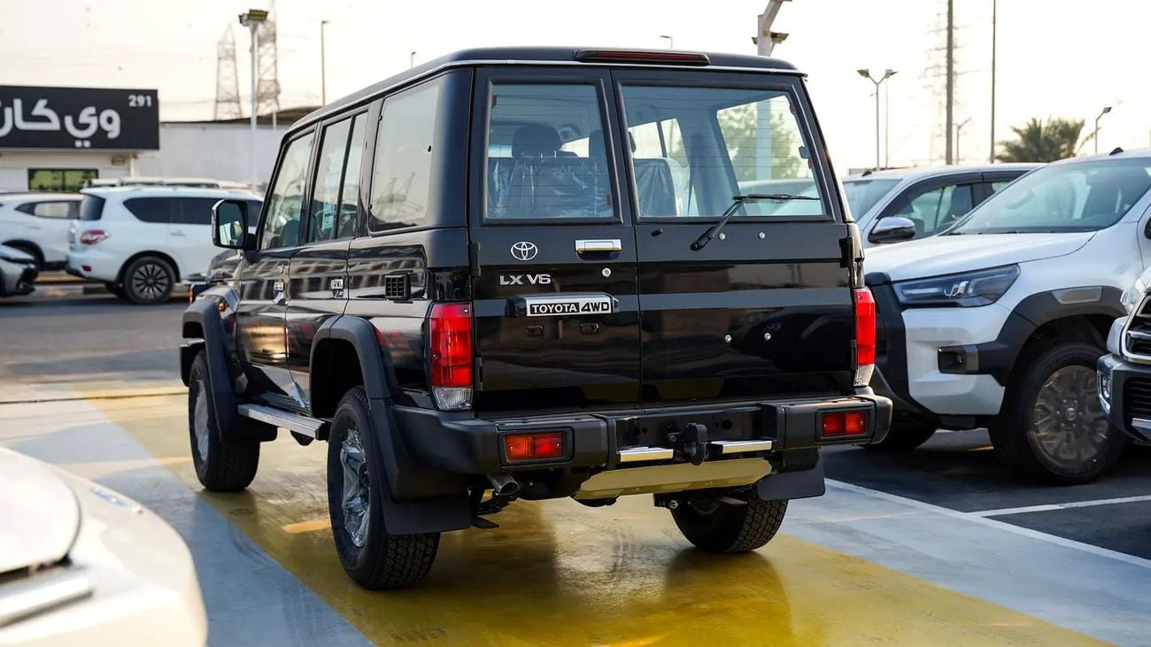 Toyota Land Cruiser 70 LC76 LX GCC Specs