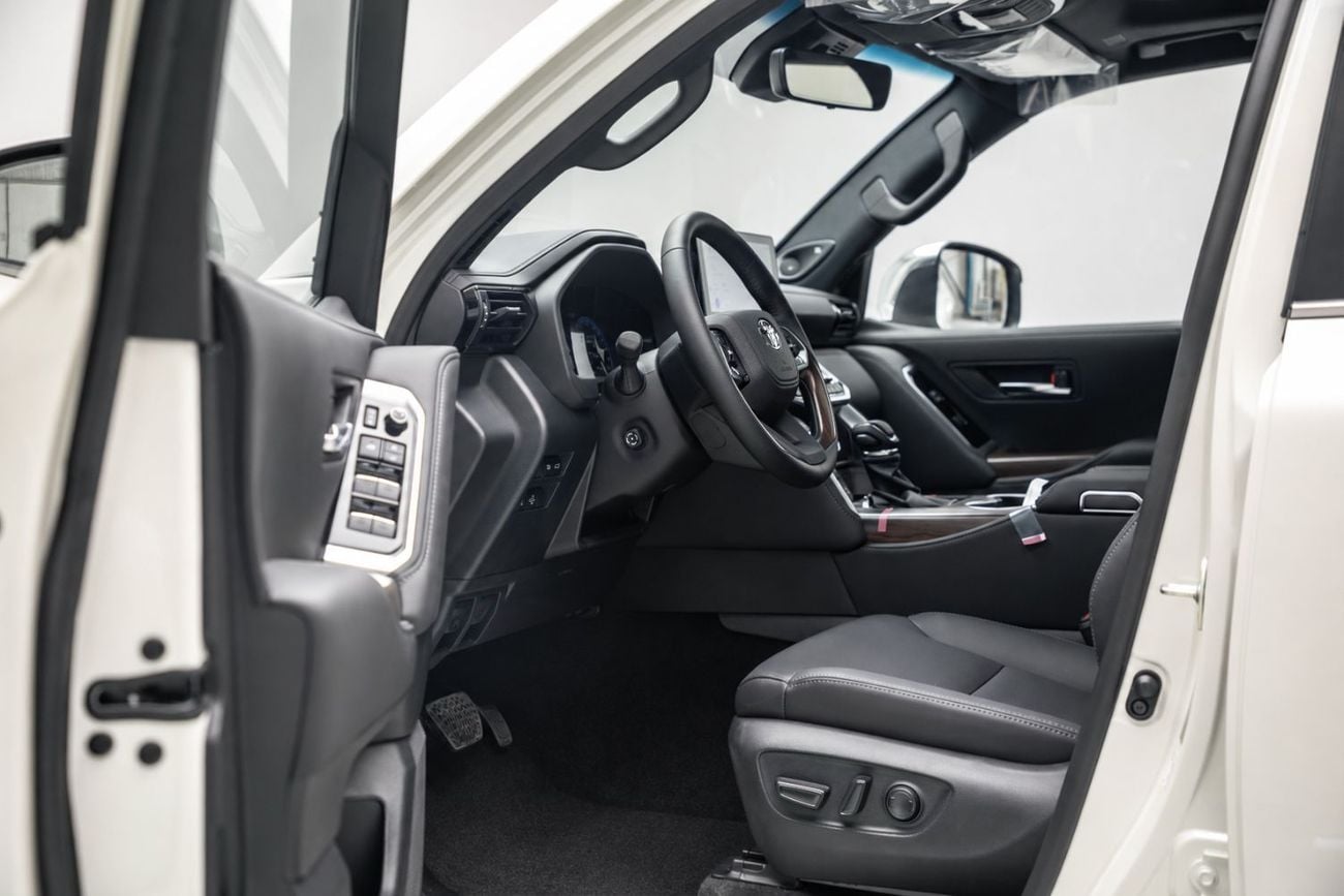 Toyota Land Cruiser VX LC300 3.5L - Pearl White Inside Black | Export Only