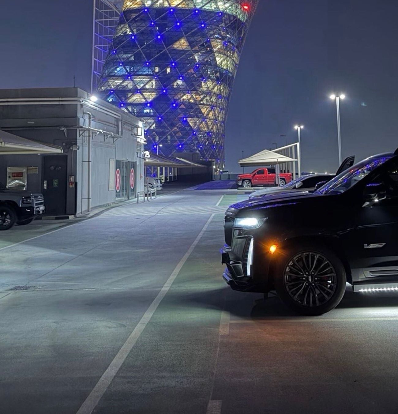 كاديلاك إسكالاد V SERIES