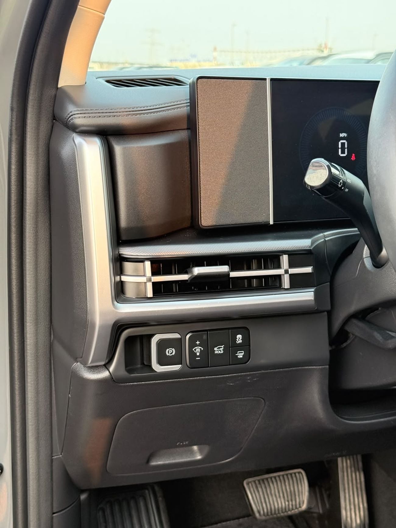 Hyundai Santa Fe SMART PLUS XRT 2.5L Full option sunroof