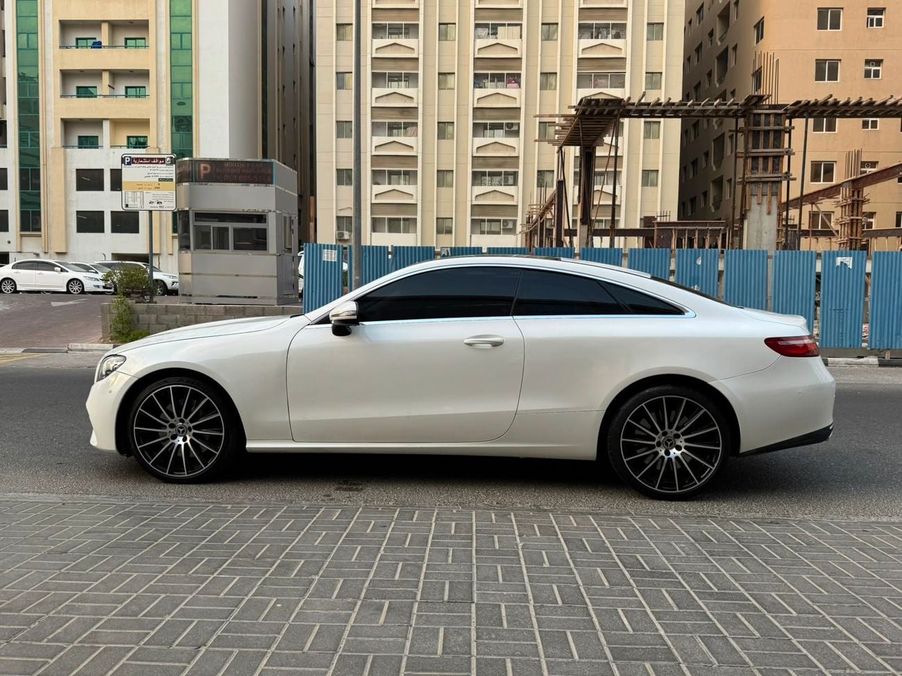 Mercedes Benz E400 STANDARD