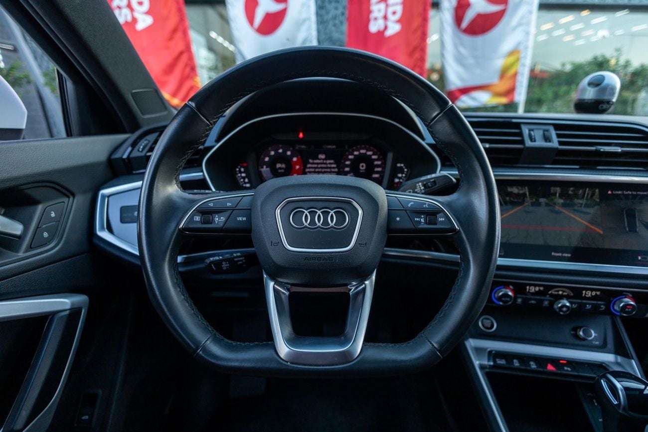 Audi Q3 40 TFSI quattro 2.0L Sportback Audi Q3 Sportback 40TFSI Quattro 2024 GCC | Agency Warranty