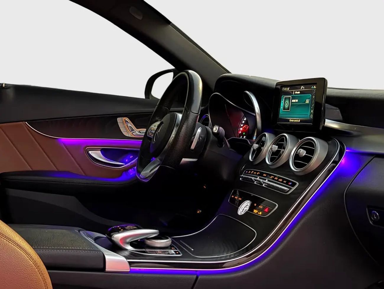 مرسيدس بنز C 200 بريميوم E200 | | GCC | 2.0L TURBO | GCC