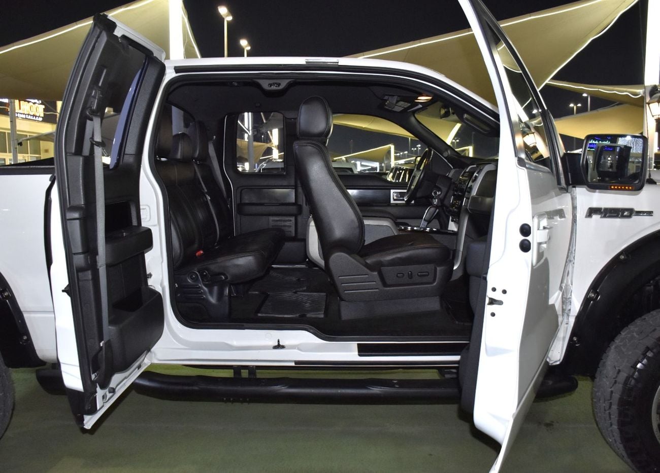 Ford F-150 FX4 SUPER CAB BLACK ALY EXCELLENT DEAL for our Ford F150 FX4 ( 2012 Model ) in White Color GCC Specs