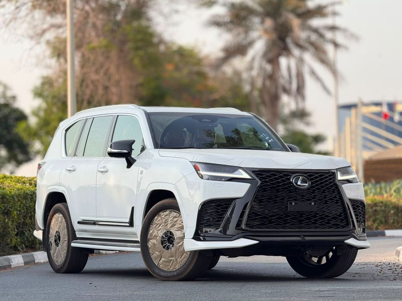 Lexus LX700h F SPORT