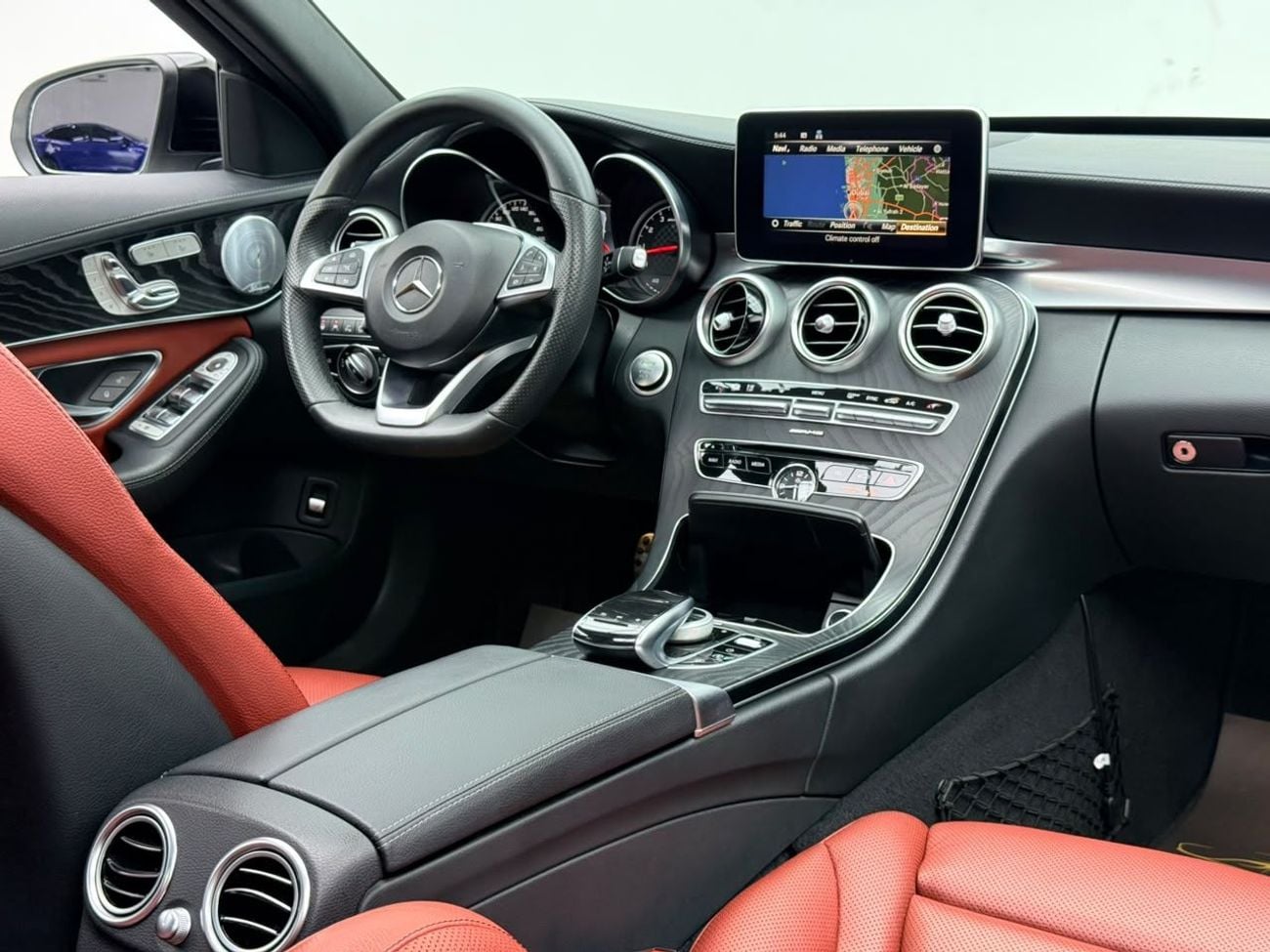 مرسيدس بنز سي 43 ايه ام جي STANDARD مرسيدس C43 AMG 4Matic موديل 2018، سجل صيانة كامل، كاملة المواصفات، بحالة ممتازة، خليجية